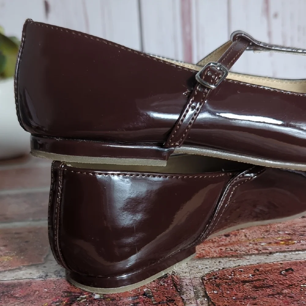 Zara Girls T-Strap Mary Janes Flats Brown Burgundy Patent‎ Leather Glossy 1.5